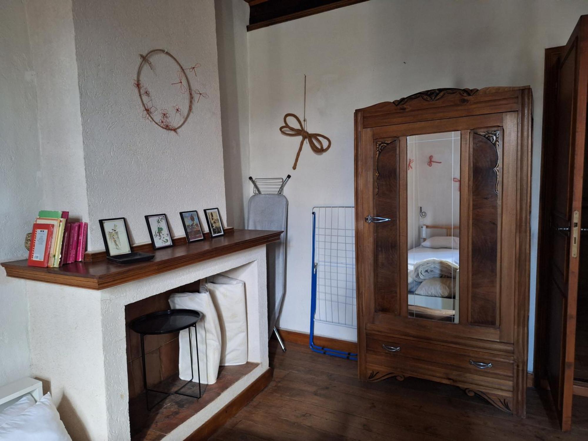 Maison Au Village Du Livre Montolieu Ngoại thất bức ảnh